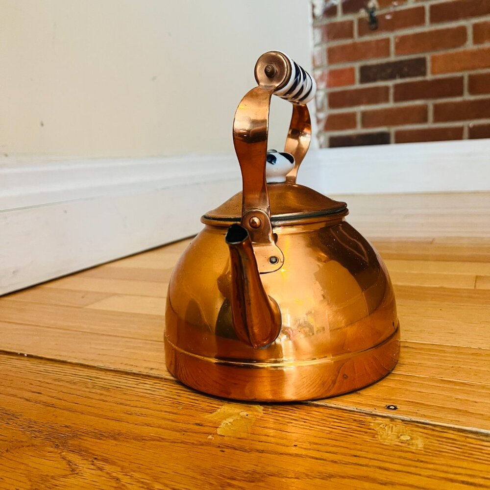 Vintage Copper Teapot w Delft Blue & White Handle & Knob - Picture 3 of 15